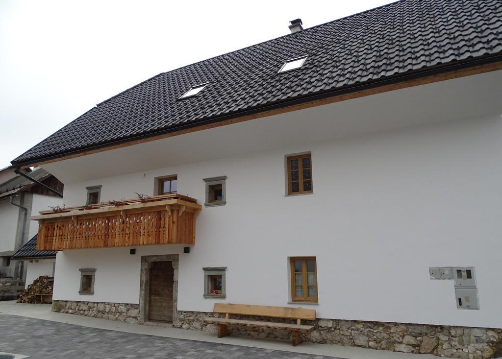 Apartmaji Pri Marodnu Бохин Екстериор снимка