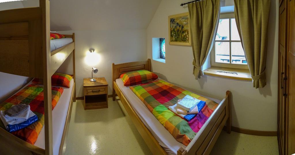 Apartmaji Pri Marodnu Бохин Екстериор снимка