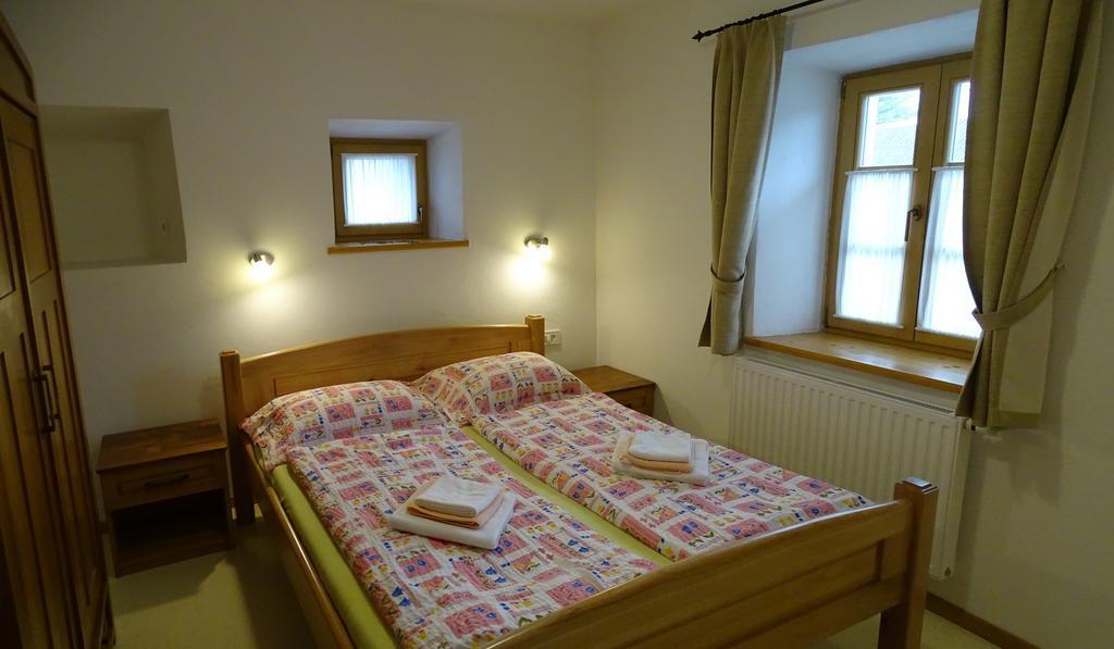 Apartmaji Pri Marodnu Бохин Екстериор снимка