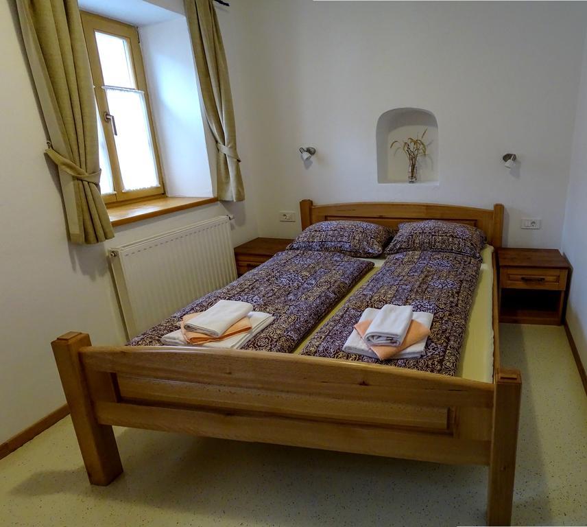 Apartmaji Pri Marodnu Бохин Екстериор снимка
