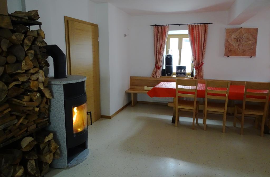 Apartmaji Pri Marodnu Бохин Екстериор снимка