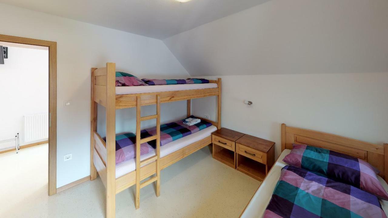 Apartmaji Pri Marodnu Бохин Екстериор снимка