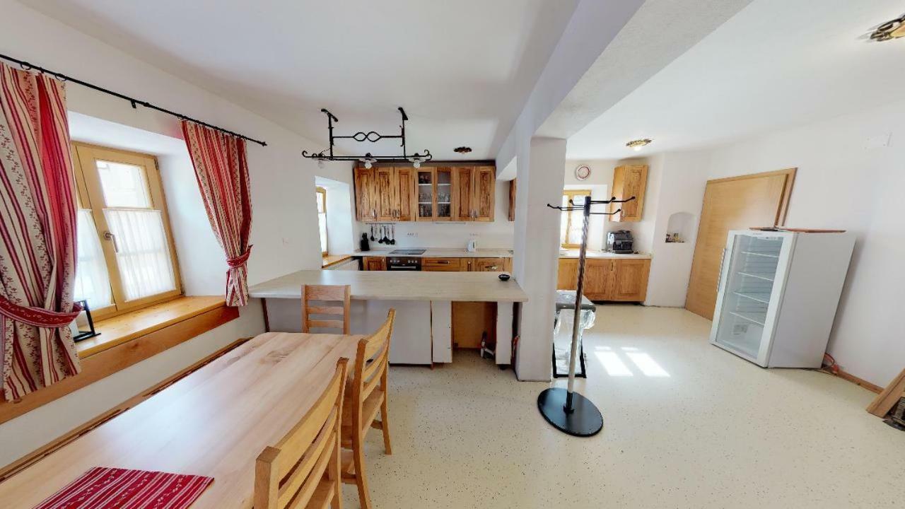 Apartmaji Pri Marodnu Бохин Екстериор снимка