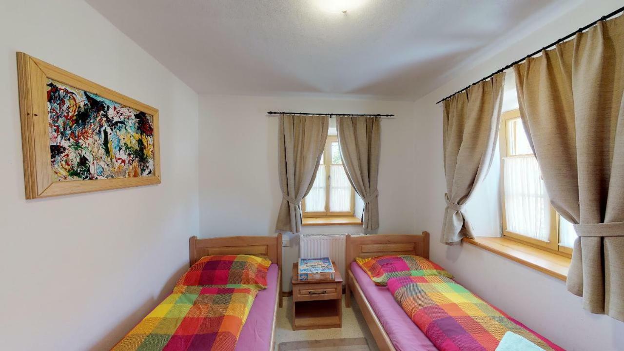 Apartmaji Pri Marodnu Бохин Екстериор снимка