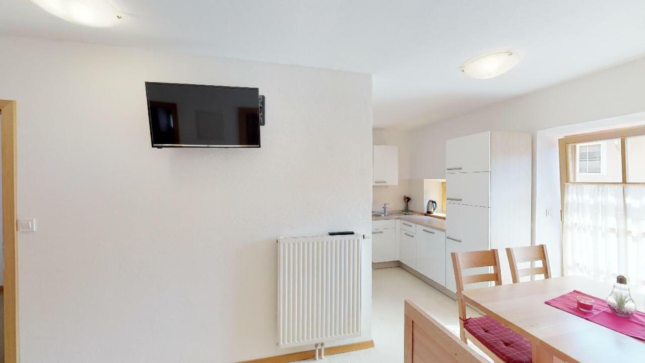 Apartmaji Pri Marodnu Бохин Екстериор снимка