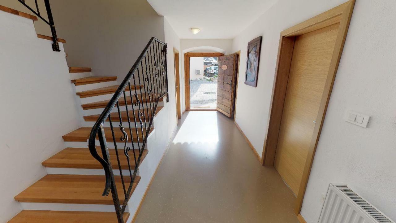 Apartmaji Pri Marodnu Бохин Екстериор снимка
